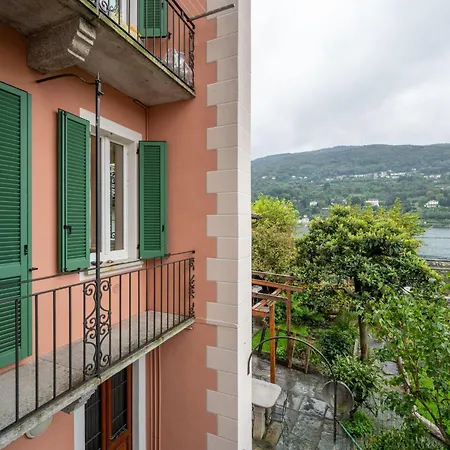 La Silente By Interhome شقة ستريزا